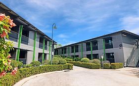 Ibis Darwin Airport Hotel